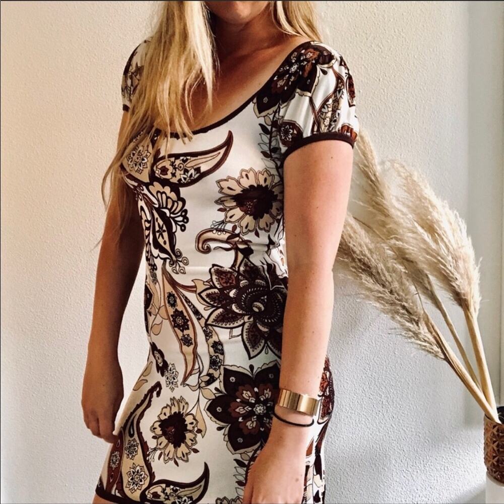 Vintage BEBE Brown Cream White Paisley Printed Cap Gathered Sleeve Mini Dress S - Picture 4 of 6